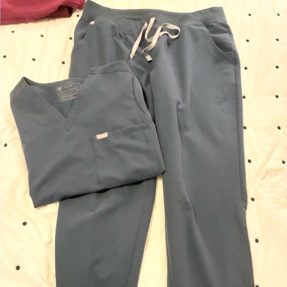 Figs Dark Harbour Scrub Set